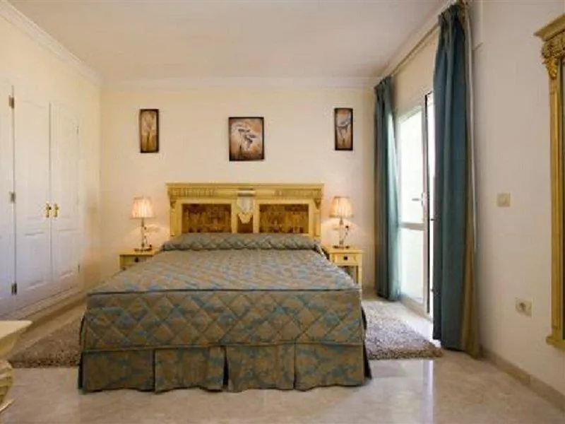 Checkin Colina Del Paraiso Εστεπόνα 0*,